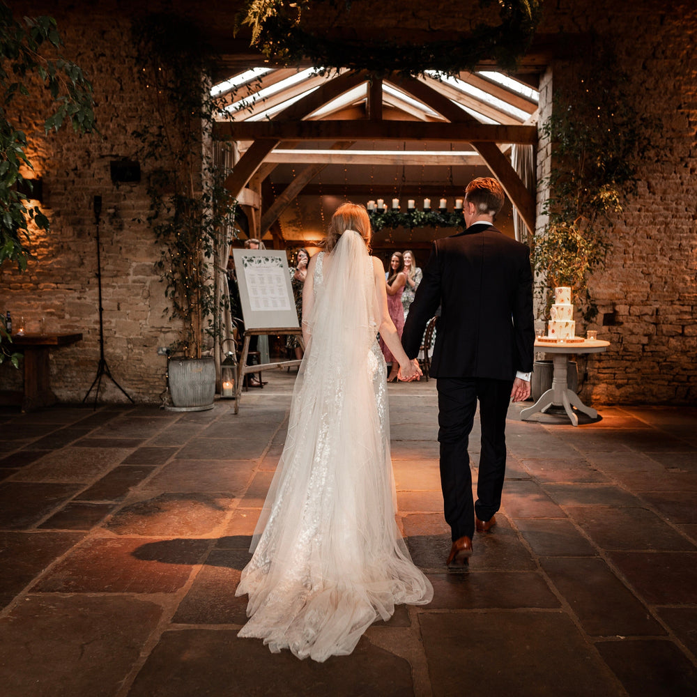 Wedding Cakes at Cripps Barn: A Perfect Partnership!