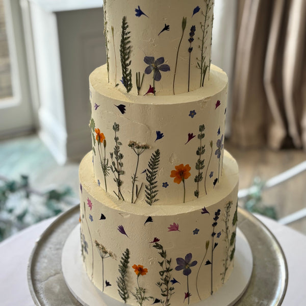 Beautiful Dried Pressed Flower Wedding Cakes