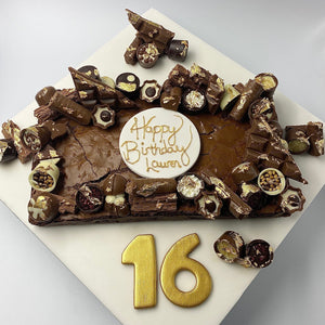 
            
                Load image into Gallery viewer, Triple Chocolate Brownie Slab Cake at The Vanilla Pod Bakery
            
        