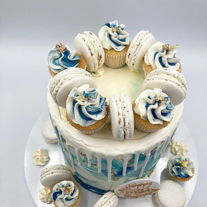 
            
                Load image into Gallery viewer, Macarons &amp;amp; Cupcakes Textured Buttercream Cake Vanilla Pod Bakery 
            
        